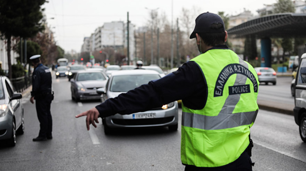  ΠΕΡΙΟΡΙΣΤΙΚΑ ΜΕΤΡΑ ΣΤΗΝ ΑΤΤΙΚΗ / ΑΣΤΥΝΟΜΙΚΟΙ ΕΛΕΓΧΟΙ ΣΤΗΝ ΑΘΗΝΑ
