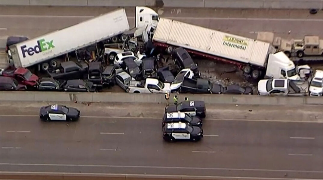 Περισσότερα από 100 οχήματα ενεπλάκησαν σε φονική καραμπόλα στο Τέξας των ΗΠΑ