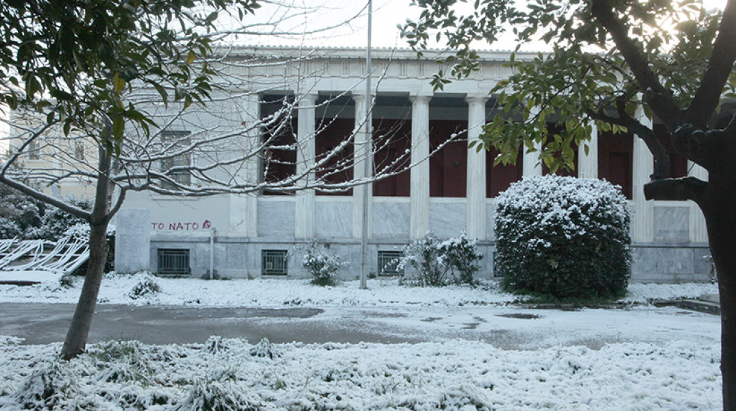 ΑΘΗΝΑ ΧΙΟΝΙΣΜΕΝΗ(ΠΕΡΙΟΧΗ ΚΥΨΕΛΗΣ-ΦΩΚ, ΝΕΓΡΗ)-ΠΟΛΥΤΕΧΝΕΙΟ ΜΟΝΗ ΠΕΤΡΑΚΗ/