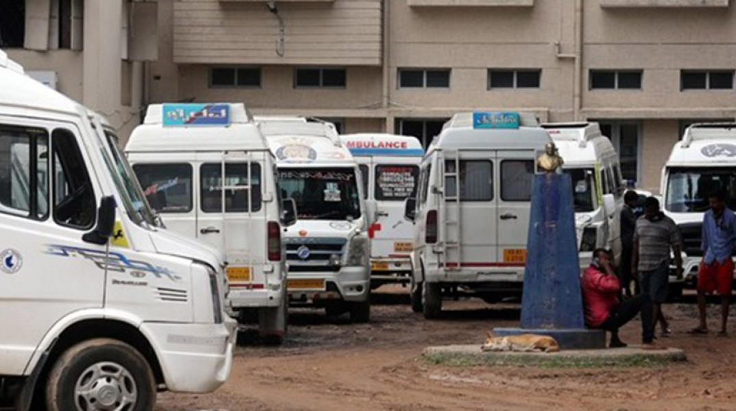 Ινδία - ασθενοφόρα