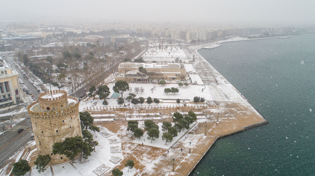 Κακοκαιρία «Μήδεια» - Στα λευκά η Θεσσαλονίκη, με τον ΕΟΔΥ να ανακοινώνει τα νέα κρούσματα κορωνοϊού την Κυριακή 14 Φεβρουαρίου 2021