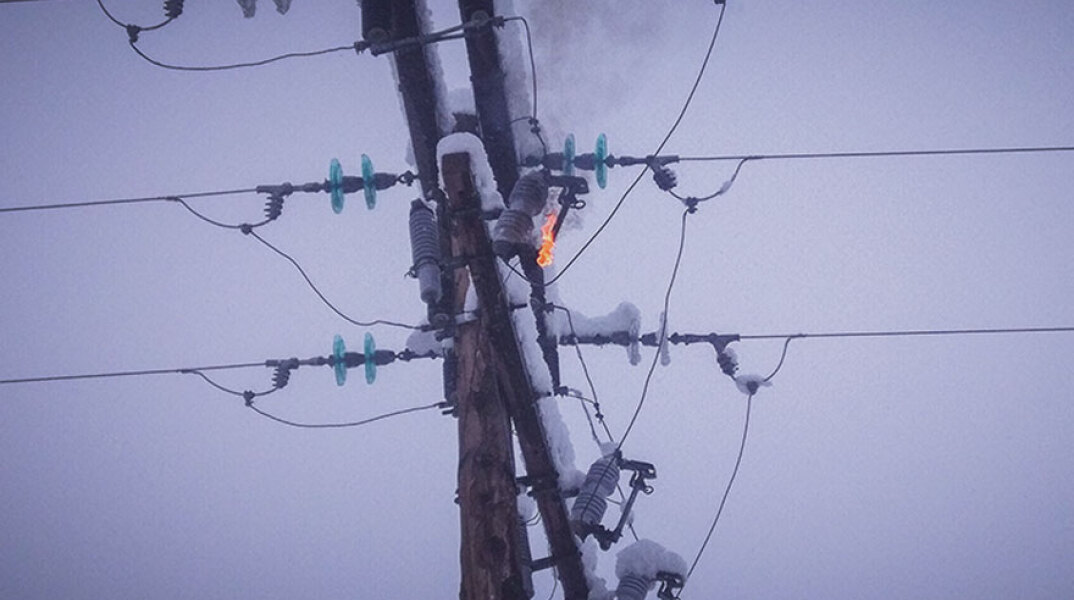 Κακοκαιρία: Διακοπή ρεύματος σε περιοχές λόγω του χιονιά (ΦΩΤΟ ΑΡΧΕΙΟΥ)
