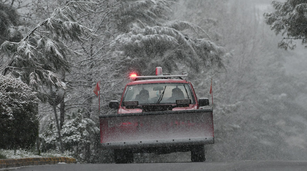  ΑΤΤΙΚΗ ΧΙΟΝΙΑ ΣΤΟΝ ΔΙΟΝΥΣΟ