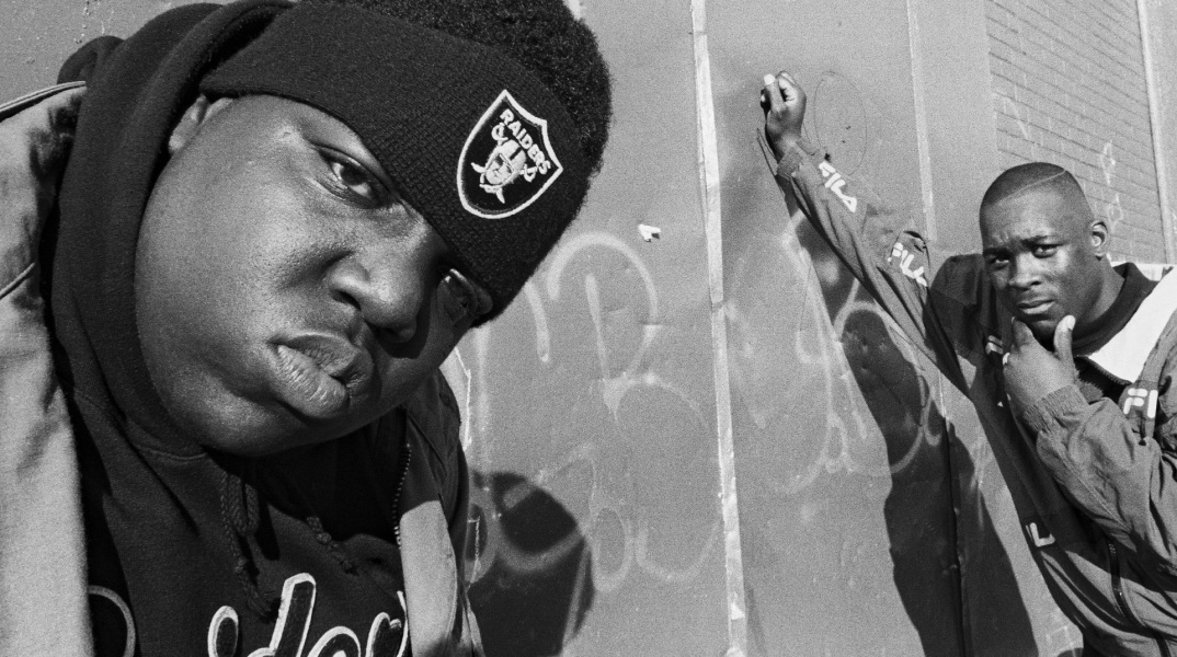 Σκηνή από το ντοκιμαντέρ «Biggie: I Got A Story To Tell» για τη ζωή του ράπερ Biggie Smalls aka The Notorious B.I.G. στο Netflix 