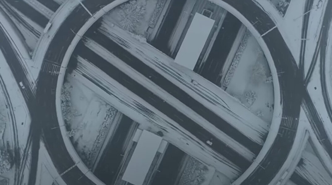 Κακοκαιρία «Μήδεια»: Σε λευκό κλοιό το «Δαχτυλίδι» στην Κηφισίας