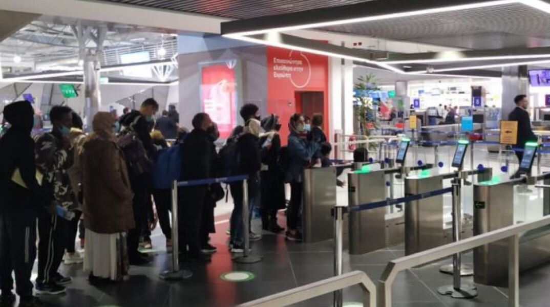   Aναχώρηση προσφύγων για Γερμανία 