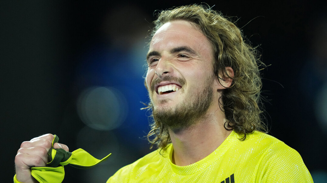 Στέφανος Τσιτσιπάς: Απέκλεισε τον Ράφα Ναδάλ στο Australian Open και γνώρισε την αποθέωση από διεθνή ΜΜΕ