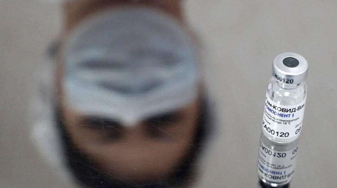 Μετά το ρωσικό εμβόλιο Sputnik-V, η Μόσχα δοκιμάζει το Sputnik-light