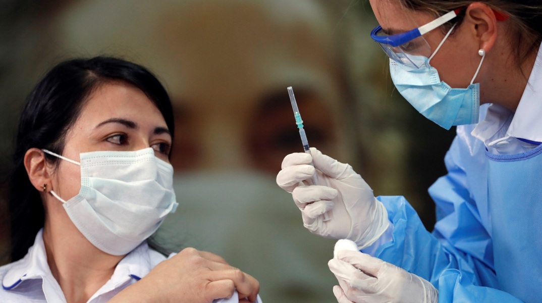 Κορωνοϊός: Σύμφωνα με επίσημες πηγές του Γαλλικού Πρακτορείου, περισσότερες από 200 εκατομμύρια δόσεις εμβολίων έχουν χορηγηθεί παγκοσμίως