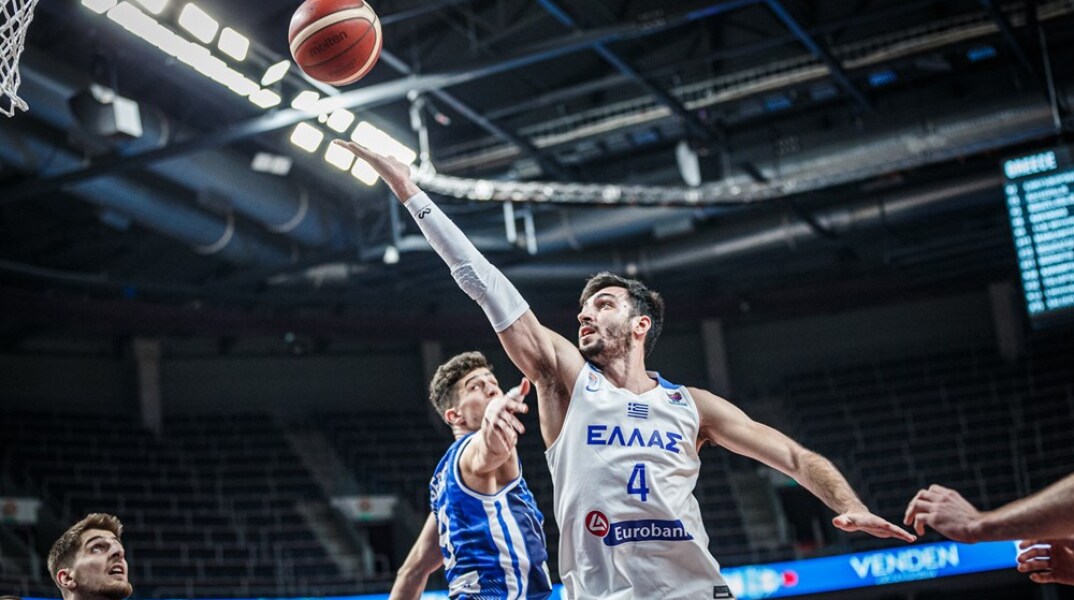 Εθνική ομάδα μπάσκετ: Βαριά ήττα (69-84) από τη Βοσνία γνώρισε το αντιπροσωπευτικό μας συγκρότημα στο πλαίσιο των προκριματικών αγώνων του Ευρωμπάσκετ 2022. 