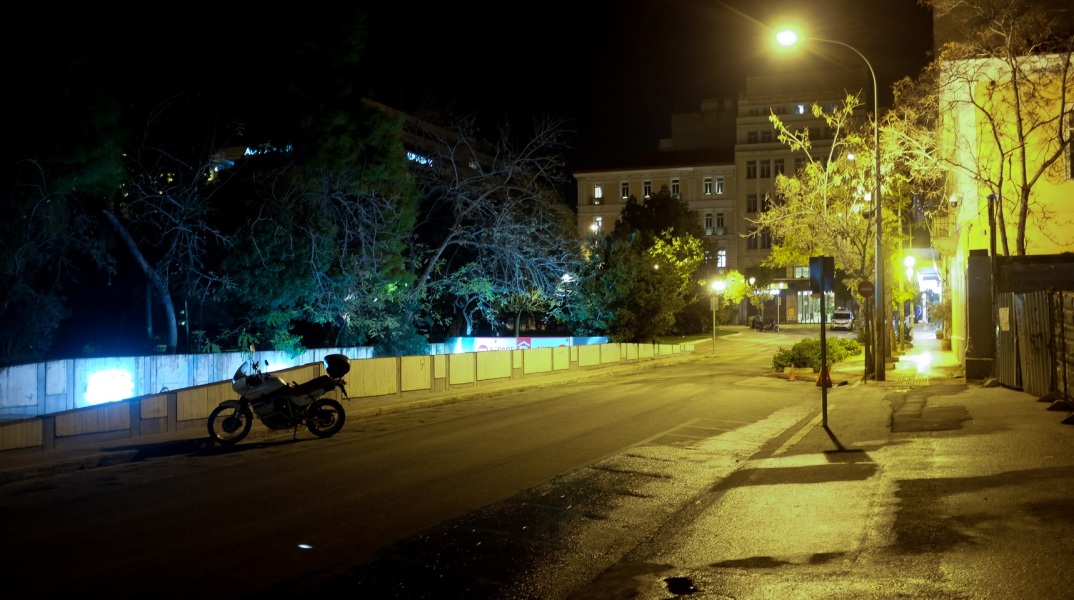 Lockdown: O διευθυντής ΜΕΘ του νοσοκομείου Παπανικολάου, Νίκος Καπραβέλος, τόνισε πως με την υπάρχουσα κατάσταση δεν μπορούμε να μιλάμε για χαλάρωση των μέτρων 