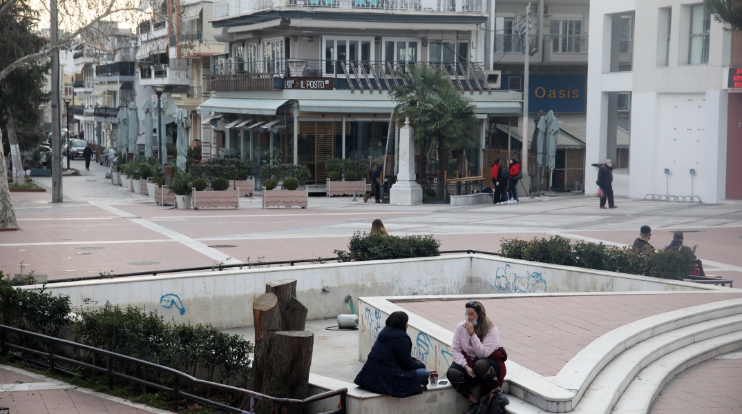 Κορωνοϊός: Σε αυστηρό lockdown τέθηκαν για τις επόμενες 9 ημέρες οι δήμοι Καλυμνίων και Κορδελιού - Ευόσμου. Σοβαρή ανησυχία προκαλεί η εξέλιξη της πανδημίας 