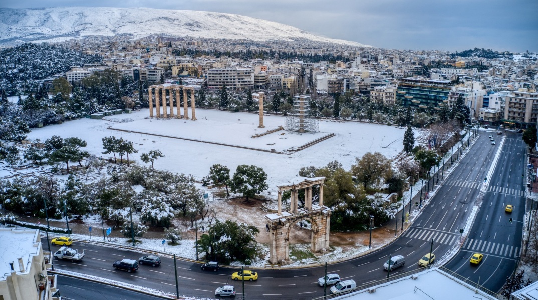 Με ανακοίνωσή της, η ΔΕΗ γνωστοποίησε έκπτωση που θα φτάνει το 30% στους πληγέντες από την κακοκαιρία «Μήδεια». Πώς θα γίνει η οικονομική ελάφρυνση. 