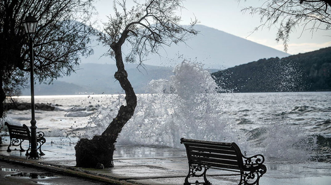Φουρτουνιασμένη θάλασσα (ΦΩΤΟ ΑΡΧΕΙΟΥ)