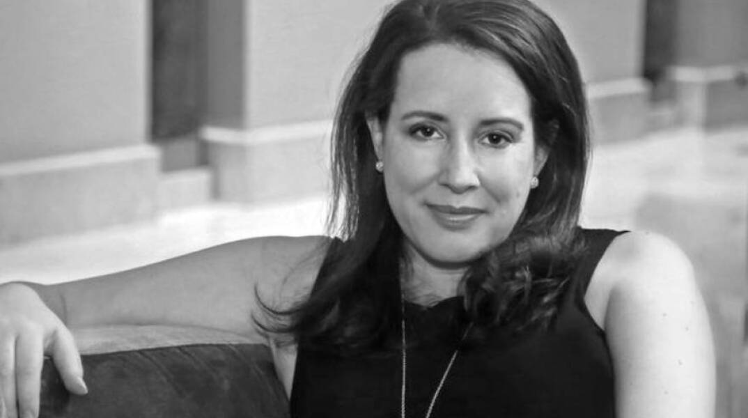 Η συγγραφέας των βιβλίων Μπρίτζερτον, Τζούλια Κουίν