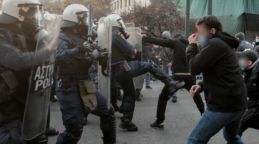 Επεισόδια σε πορεία για τον Κουφοντίνα