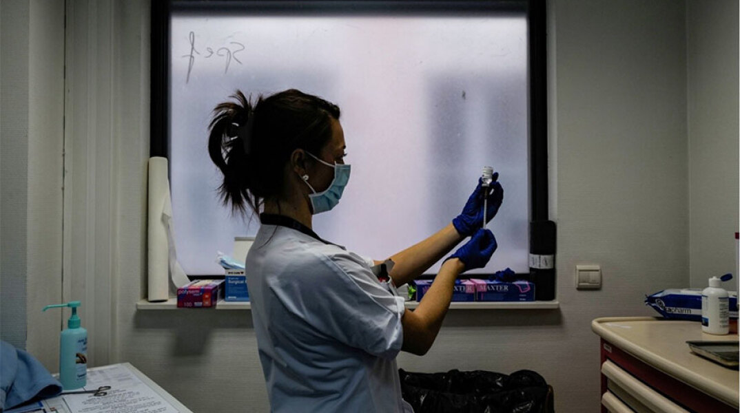 Εμβολιασμός κατά του κορωνοϊού με εμβόλιο της AstraZeneca