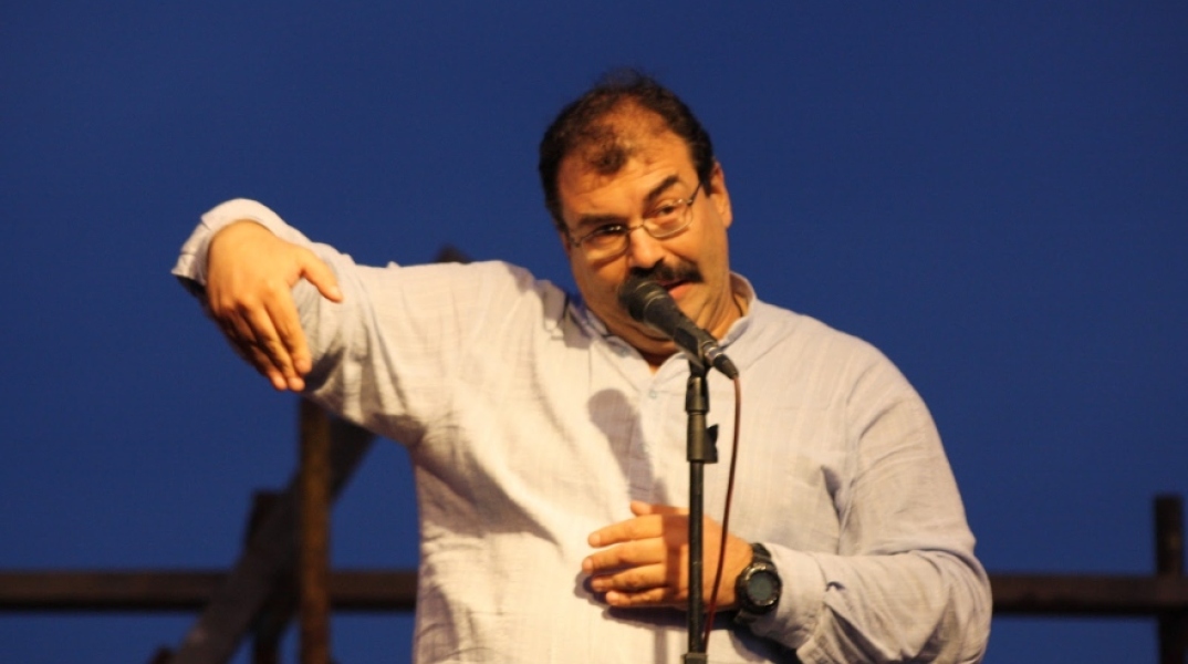 Ο αφηγητής Δημήτρης Προύσαλης