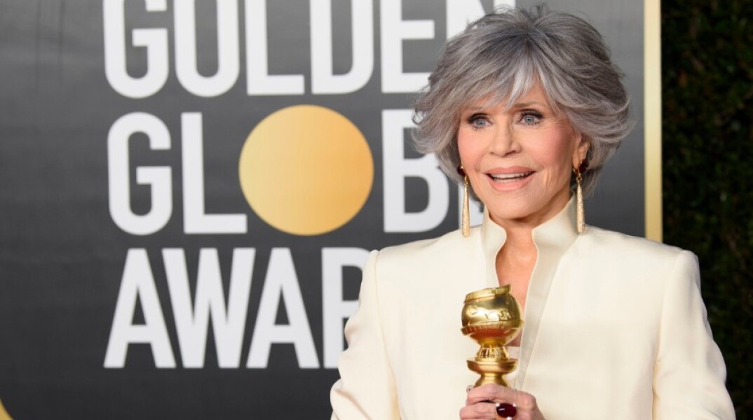 Η Τζέιν Φόντα με το βραβείο της Χρυσής Σφαίρας