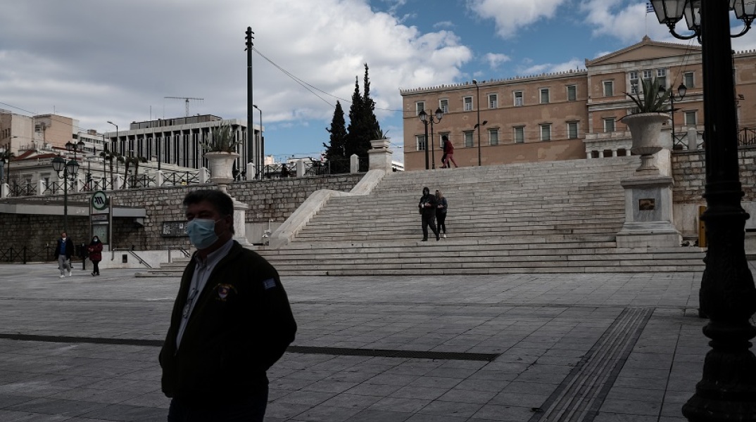 Στιγμιότυπο από το lockdown στην Αθήνα 