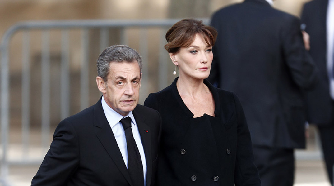 Νικολά Σαρκοζί και Κάρλα Μπρούνι 