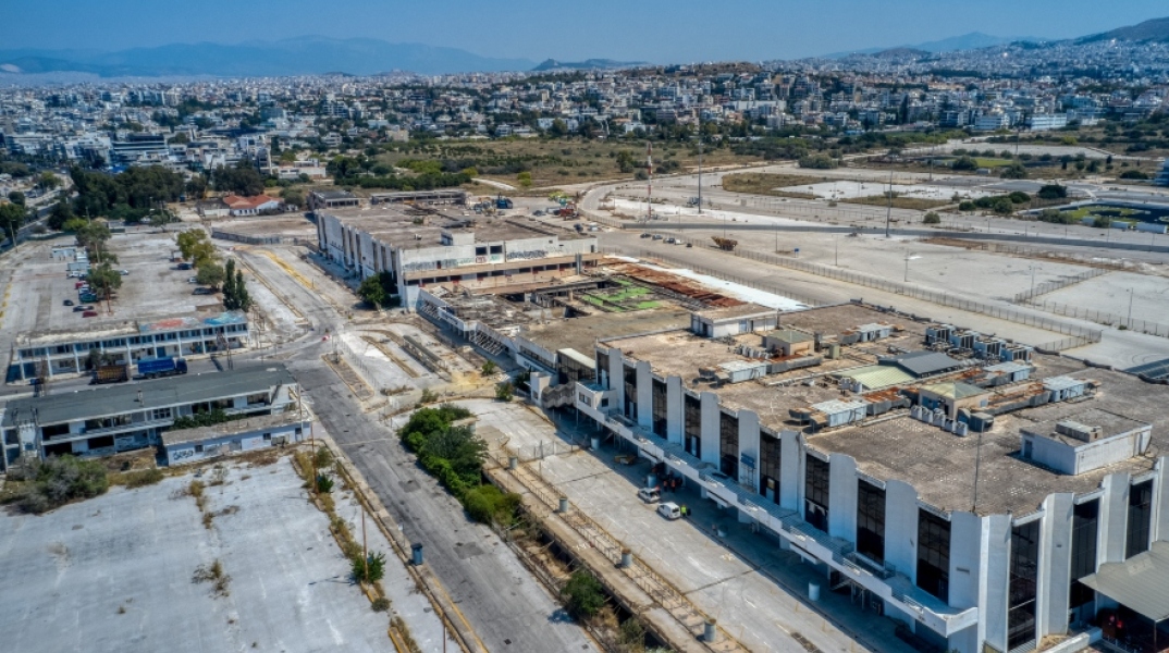 Έργα κατεδάφισης στο παλιό Αεροδρόμιο Ελληνικού