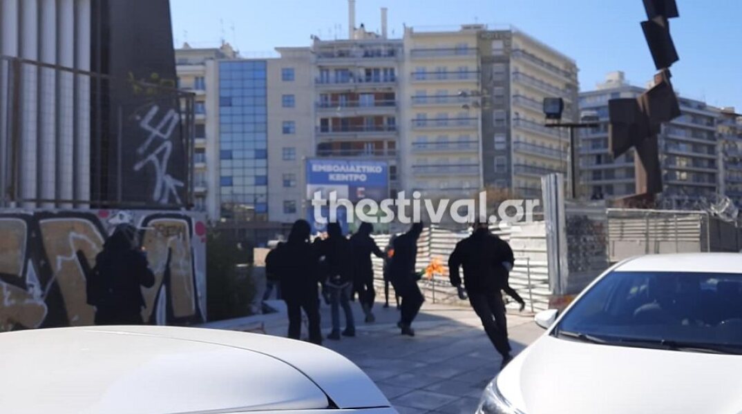 Επίθεση με μολότοφ στη Θεσσαλονίκη 