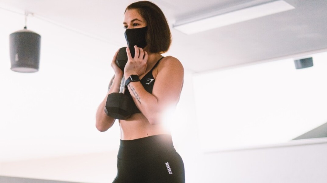 Γυμναστική με χρήση μάσκας