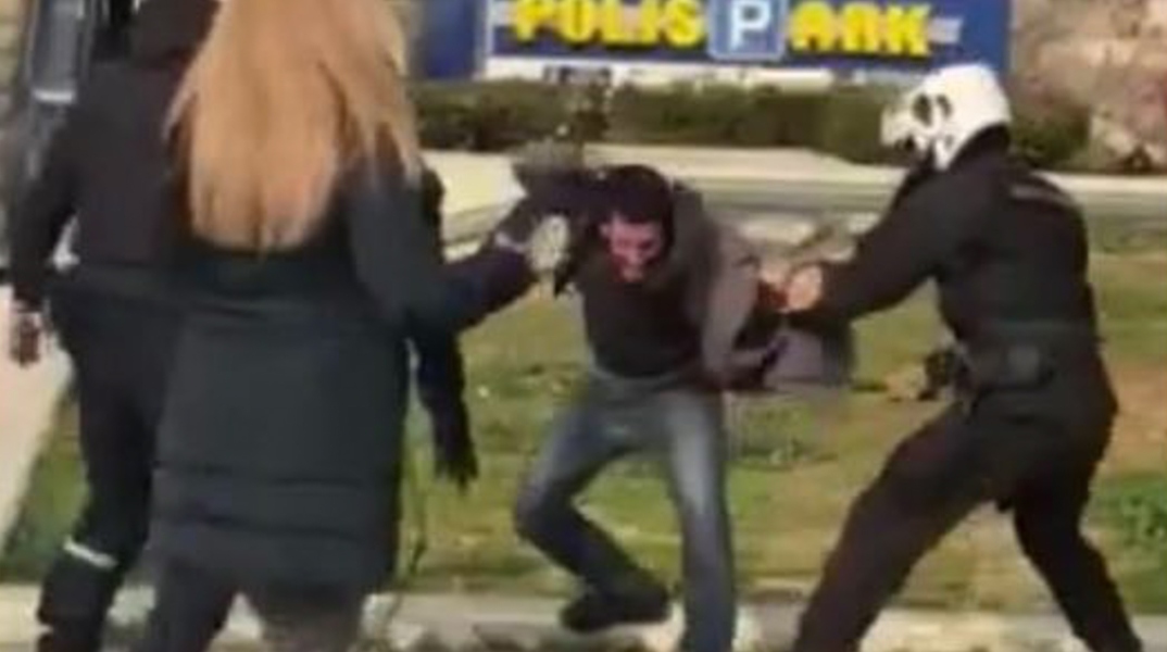 Επεισόδια μεταξύ της αστυνομίας και πολιτών