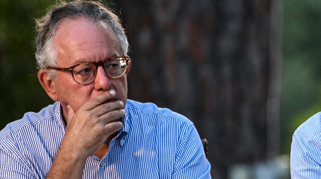 Nίκος Αλιβιζάτος 