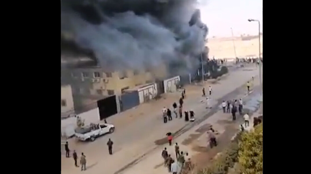 Κάιρο: Εργοστάσιο κλωστοϋφαντουργίας στις φλόγες
