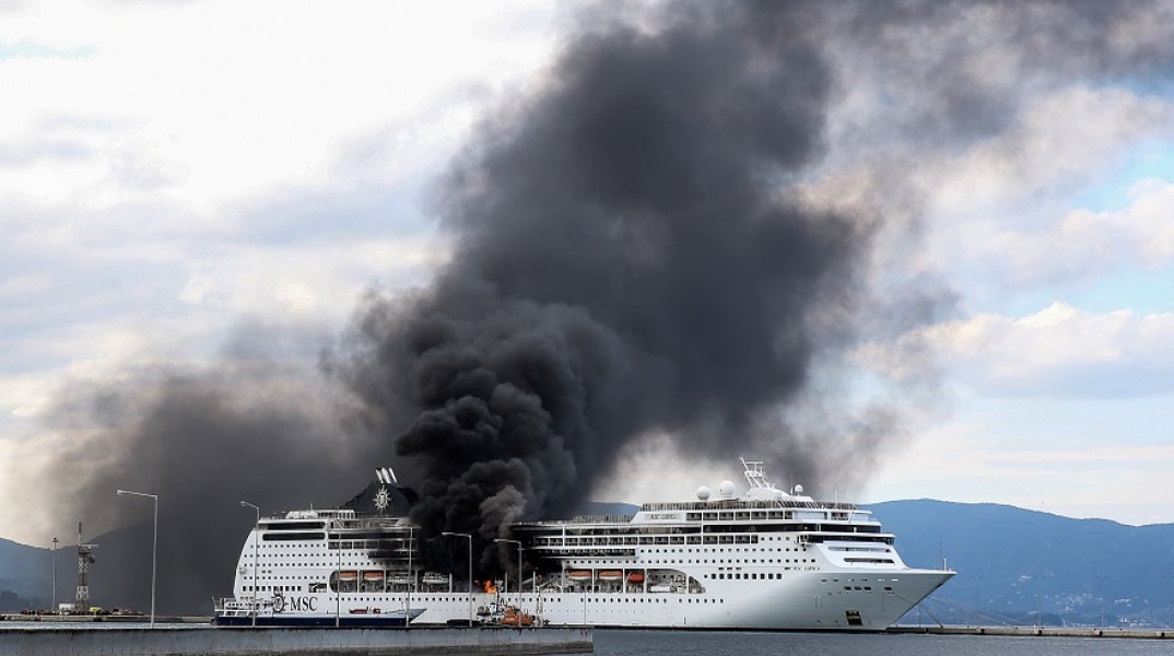 Φωτιά σε κρουαζιερόπλοιο στην Κέρκυρα