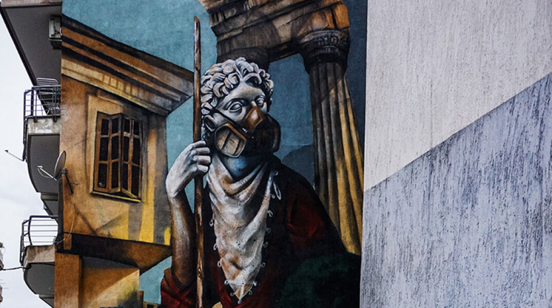 Γκράφιτι για τον κορωνοϊό στη Δράμα