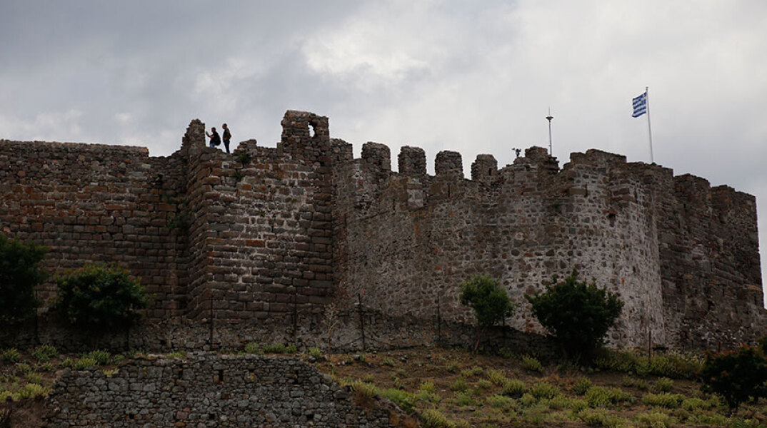 Λέσβος: Το μεσαιωνικό κάστρο Μολύβου