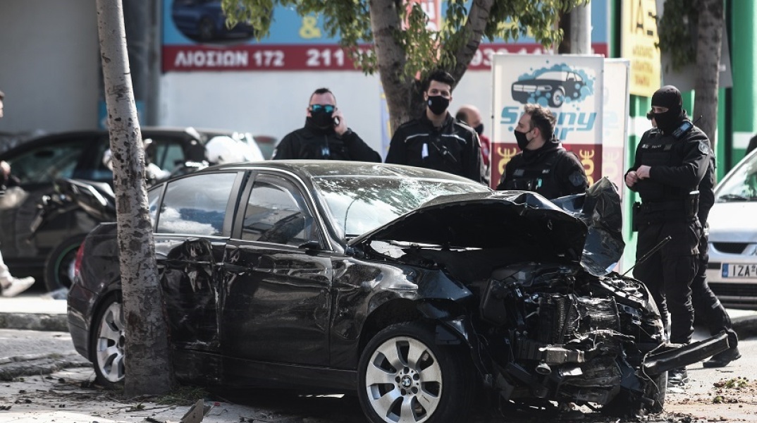Καταδίωξη που κατέληξε σε τροχαίο στη Λιοσίων