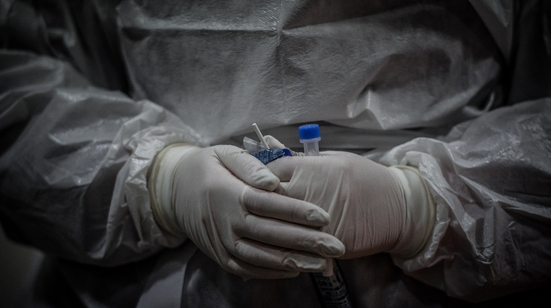 Αναλυτικός οδηγός: Όλα όσα πρέπει να γνωρίζετε για τα self test ανίχνευσης κορωνοϊού. Βήμα-βήμα η διαδικασία μέσα από 12 ερωταπαντήσεις