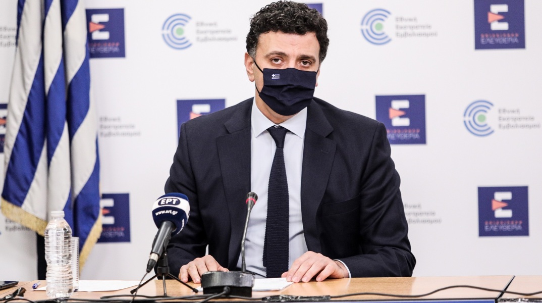 Ο υπουργός Υγείας απηύθυνε μήνυμα συμπόρευσης προς τους ιδιώτες γιατρούς μετά το τέλος της επίσκεψής του στο «Γιώργος Γεννηματάς»