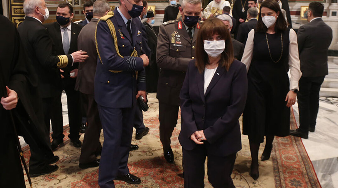 Κυριακή της Ορθοδοξίας: Στη Μητρόπολη Αθηνών η Κατερίνα Σακελλαροπούλου για τη λειτουργία