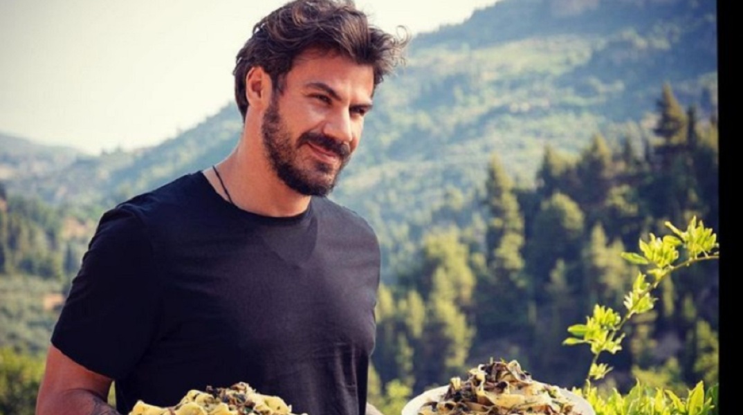 Άκης Πετρετζίκης