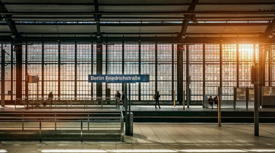 Γερμανία - Άδειος σιδηροδρομικός σταθμός