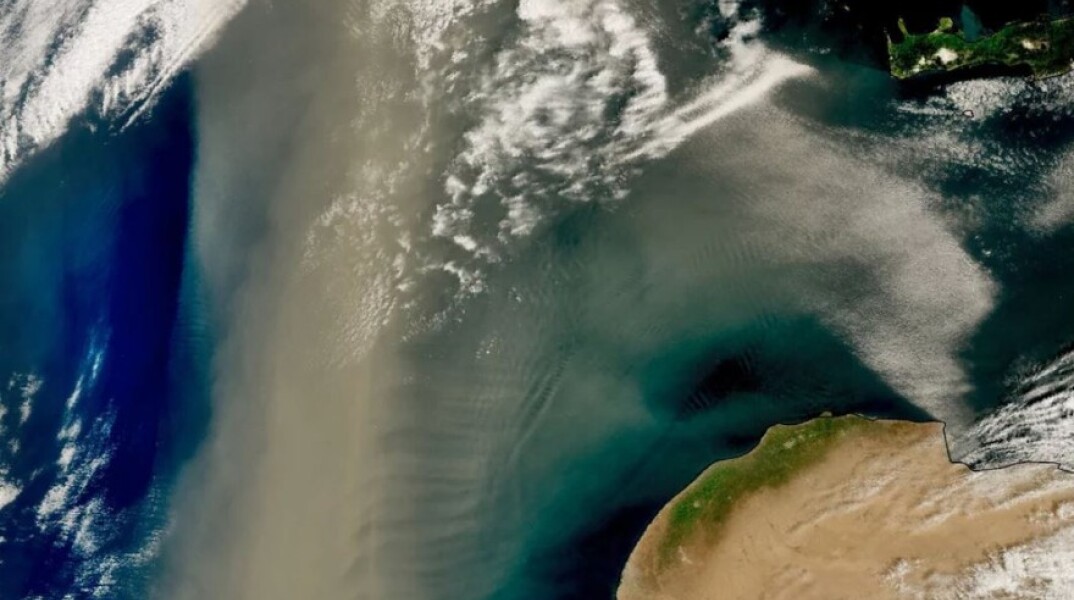 Το σύννεφο σκόνης από τη Σαχάρα που κινείται προς την Ελλάδα