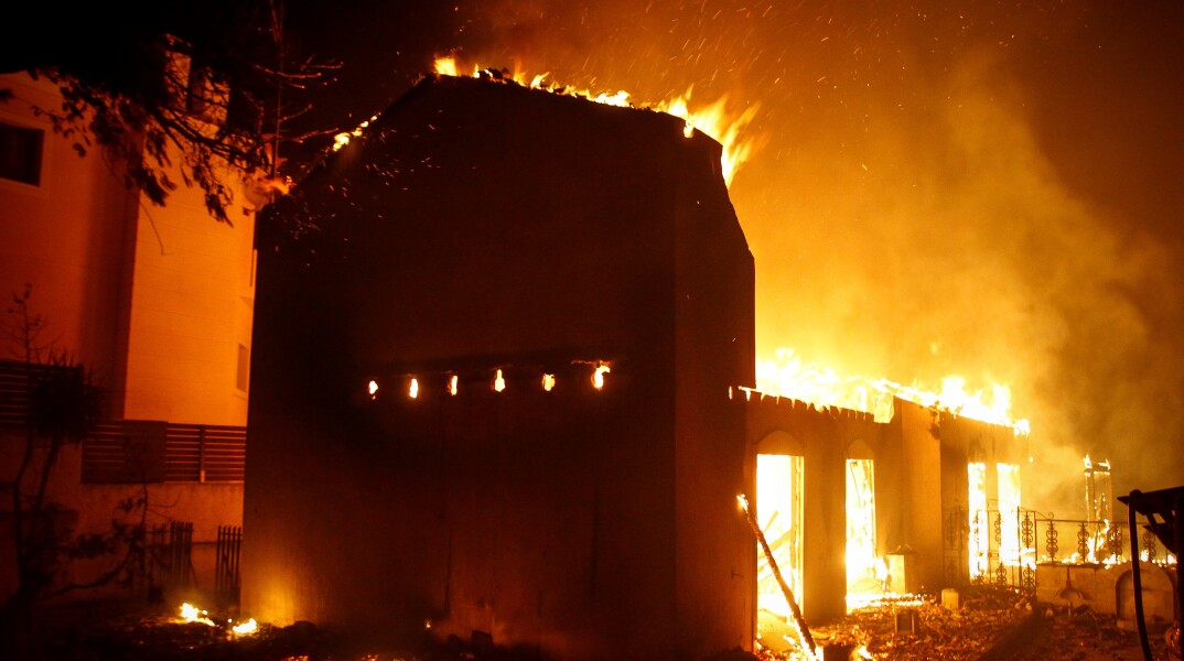  Φωτιά στο Μάτι