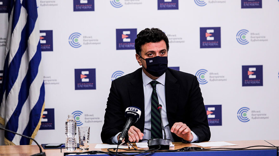 Βασίλης Κικίλιας, υπουργός Υγείας, στη live ενημέρωση για τον κορωνοϊό