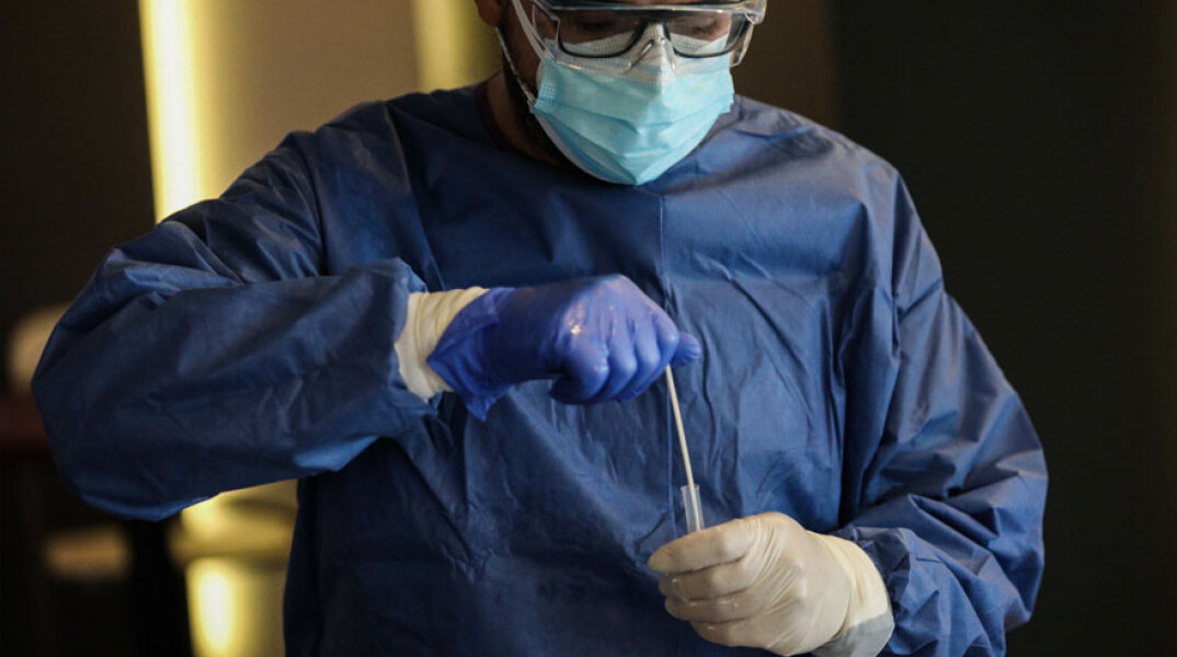 Τεστ για κορωνοϊό - Θετικός στην Covid-19 βγήκε ο έλεγχος στον κυβερνητικό εκπρόσωπο στην Κύπρο