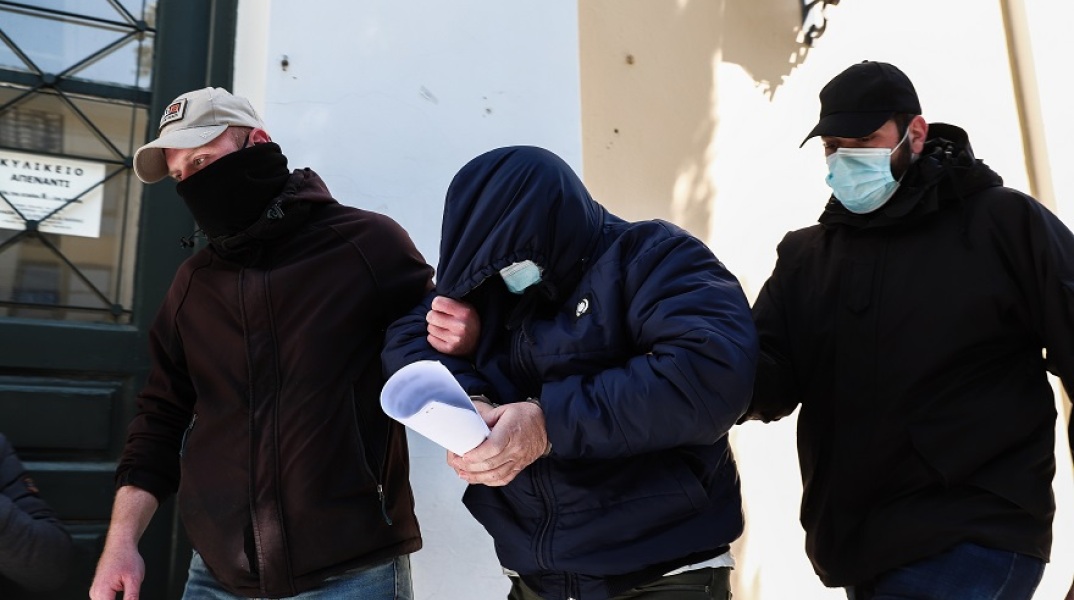 Απολογία στον ανακριτή του φερόμενου ως δράστη της διάρρηξης θυρίδων στο Ψυχικό 