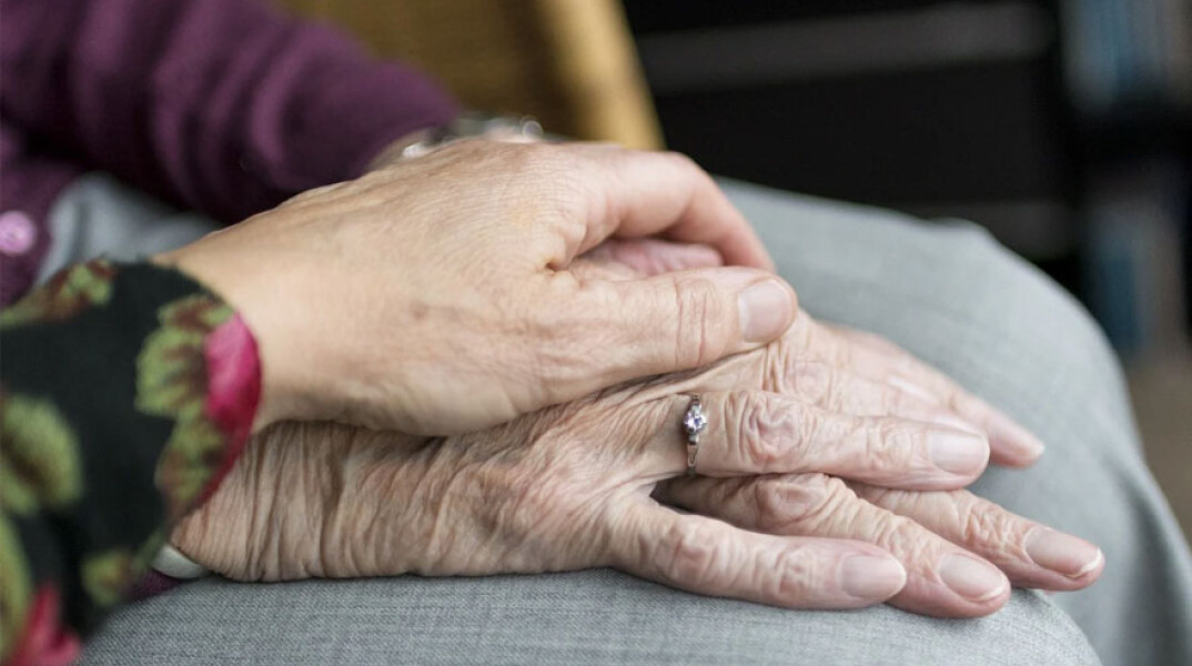 Ηλικιωμένη (ΦΩΤΟ ΑΡΧΕΙΟΥ) - Γυναίκα 101 ετών στον Βόλο νίκησε τον κορωνοϊό
