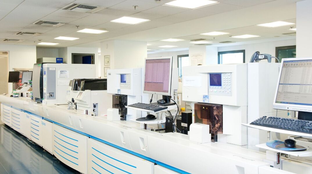 Μάρτιος, ο πιο σφοδρός μήνας του τρίτου κύματος της COVID-19 στην Ελλάδα