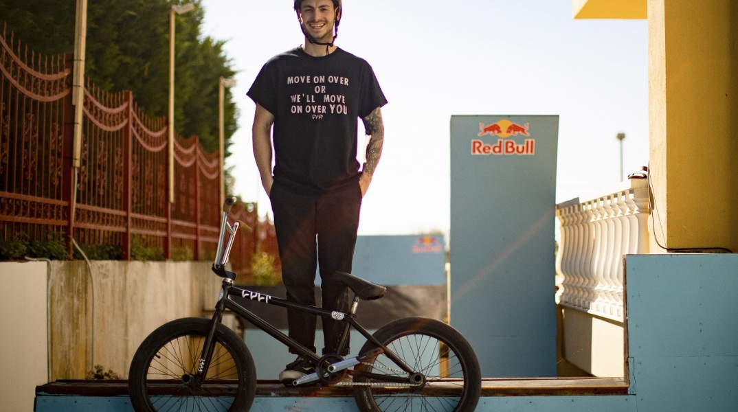 Γιώργος Νταβουτιάν