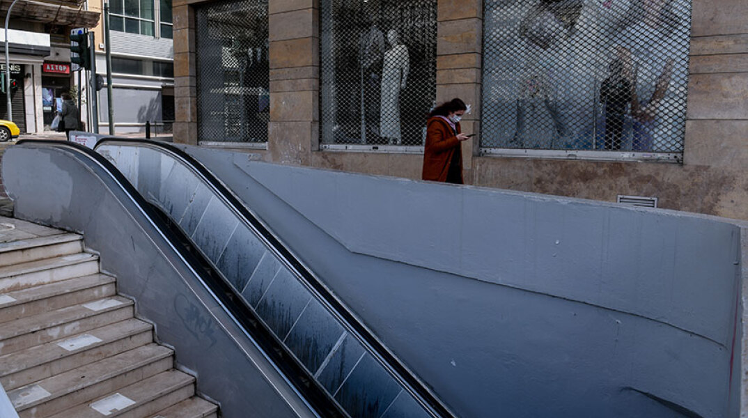 Κορωνοϊός στην Αττική - Εικόνα από το κέντρο της Αθήνας εν μέσω lockdown