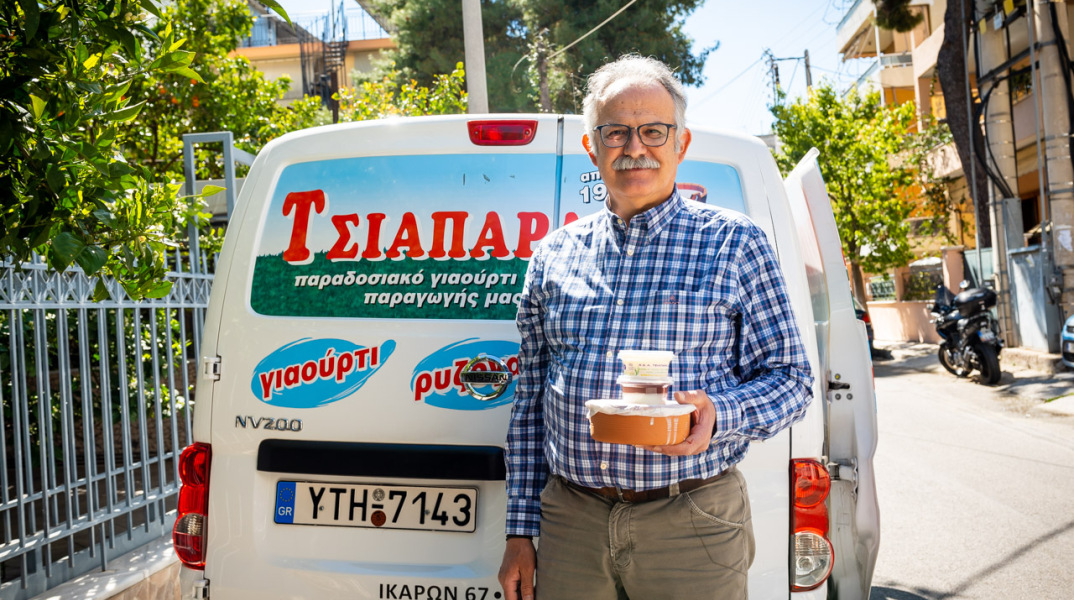 Γιαούρτι από τους τελευταίους πλανόδιους «γιαουρτάδες» της Αθήνας